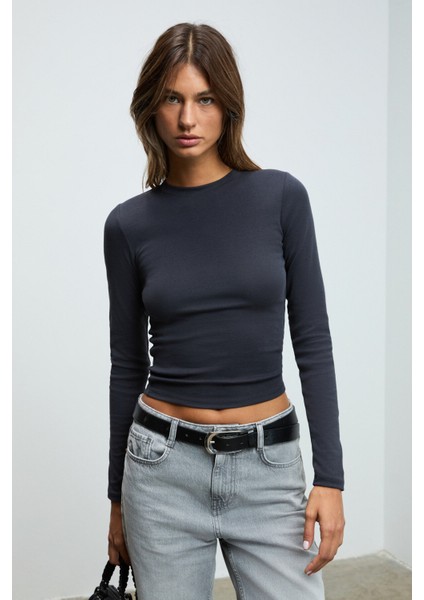 GRIGROS Kadın Esnek Kumaşlı Vücuda Oturan Slim Fit Uzun Kollu Antrasit T-Shirt modelleri