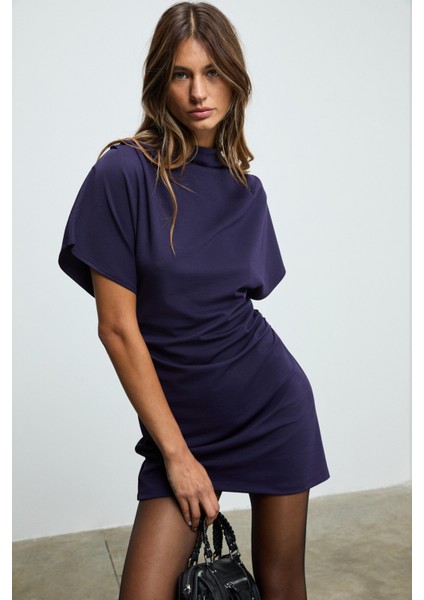 MAXINE Kadın Omuz Ve Bel Kısımlarında Pile Detaylı Dik Yaka Fermuarlı Kısa Kollu Mini Mor Elbise fiyatları