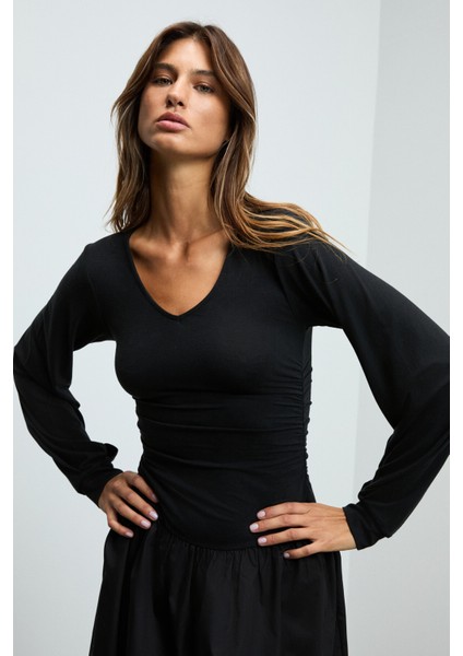 PANI YOKEND Kadın V Yakalı Büzgü Detaylı Esnek Kumaşlı Eteği Poplin Siyah Elbise fırsatları