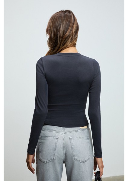 GRIGROS Kadın Esnek Kumaşlı Vücuda Oturan Slim Fit Uzun Kollu Antrasit T-Shirt