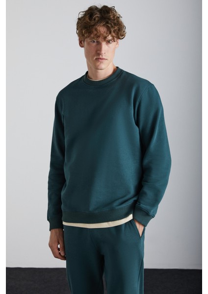 TRAVIS Erkek Organik Kumaşlı Yumuşacık Regular Fit Yuvarlak Yakalı Koyu Yeşil Sweatshirt modelleri