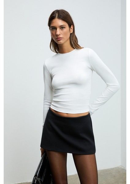 GRIGROS Kadın Esnek Kumaşlı Vücuda Oturan Slim Fit Uzun Kollu Beyaz T-Shirt fiyatları