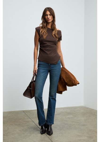 REHINGA Kadın Asimetrik Yaka Regular Kısa Kol Kahverengi Bluz fırsatları