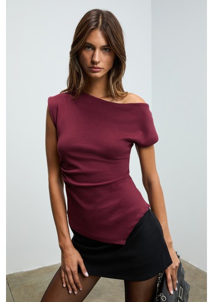 REHINGA Kadın Asimetrik Yaka Regular Kısa Kol Bordo Bluz modelleri