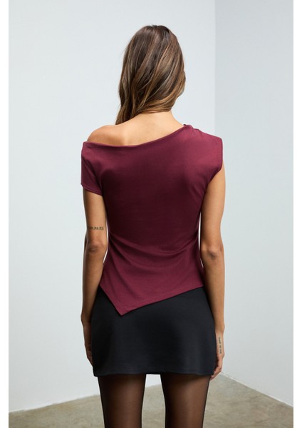 REHINGA Kadın Asimetrik Yaka Regular Kısa Kol Bordo Bluz