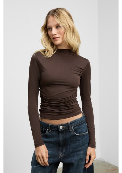 SOLEMA Kadın Bisiklet Yakalı Büzgü Detaylı Slim Koyu Kahverengi Bluz