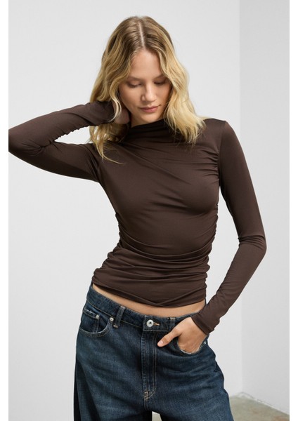 SOLEMA Kadın Bisiklet Yakalı Büzgü Detaylı Slim Koyu Kahverengi Bluz modelleri