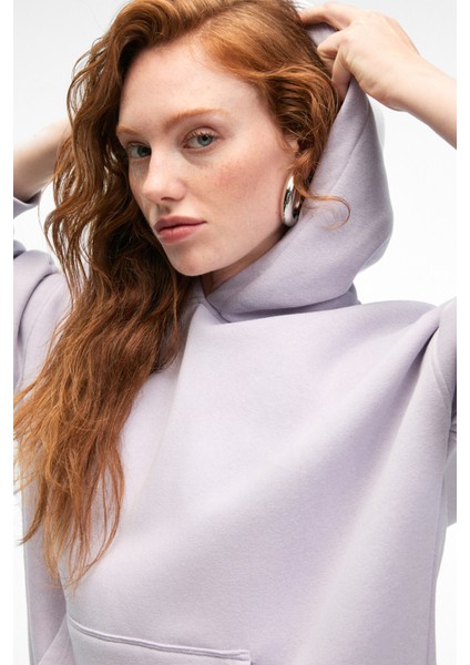 CLARIE Kadın Organik Pamuklu Oversize Kanguru Cepli Kapüşonlu Lila Sweatshirt modelleri