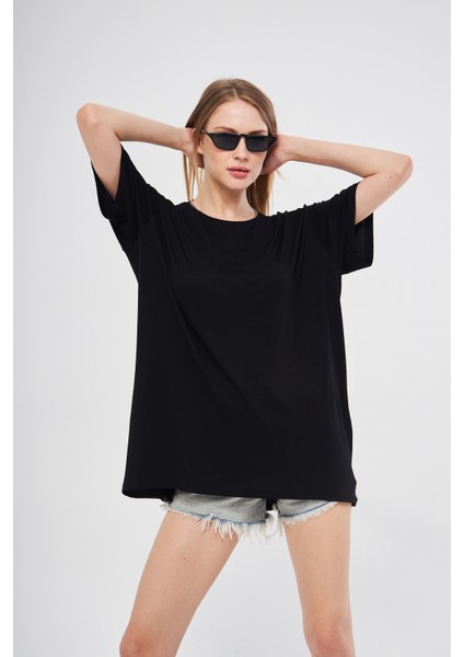 Siyah Baskısız Düz Bisiklet Yaka Kadın Oversize T-Shirt fiyatları