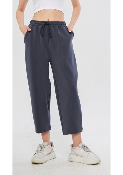 Antrasit Ultra Yumuşak, Dikiş Detaylı Havuç Kesim Bağcıklı Lastikli Bilek Boy Kadın Modal Pantolon