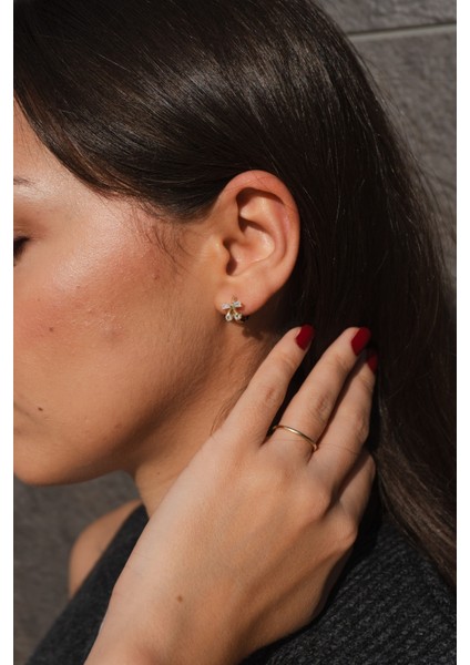 Zirkon Taşlı Minimal Çelik Küpe modelleri