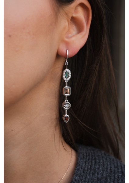 Çelik Uzun Sallantılı Zirkon Taşlı Küpe