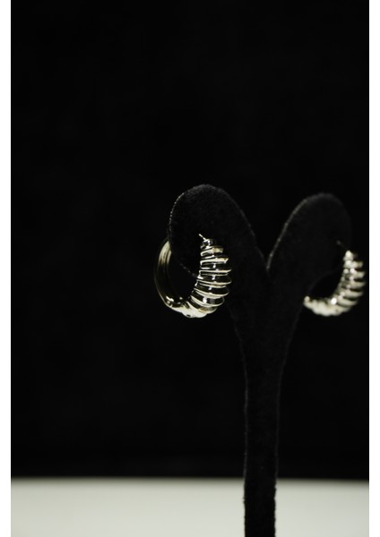 Minimal Bombeli Çelik Küpe indirimleri