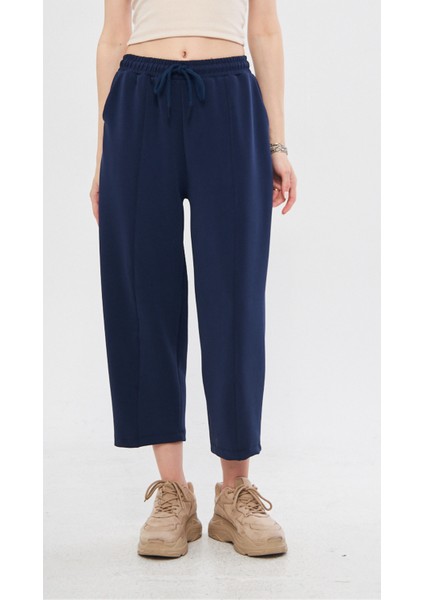 Lacivert Ultra Yumuşak, Dikiş Detaylı Havuç Kesim Bağcıklı Lastikli Bilek Boy Kadın Modal Pantolon