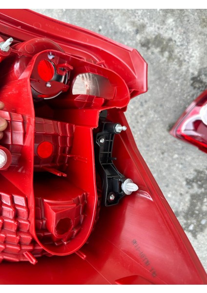 Toyota Auris Sağ Sol Stop Lambası Set 2007-2009 fırsatları