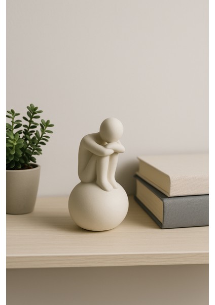Minimalist Düşünen Figür Biblo – 10 cm | Modern Sanatsal Dekor