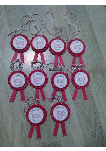 5 Adet.29 Ekim Iğnesiz Okul Bayram Rozetleri 🎉 Okul Kutlamalarının Vazgeçilmezi Bayram Hediyesi fırsatları