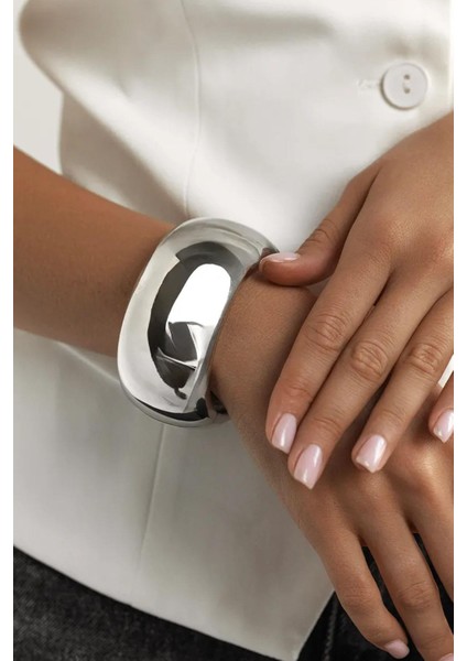 Düz ve Kalın Metal Gümüş Rengi Cuff Bileklik
