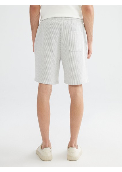 Yeni Sezon Standart Kalıp Çizgili Erkek Şort fırsatları