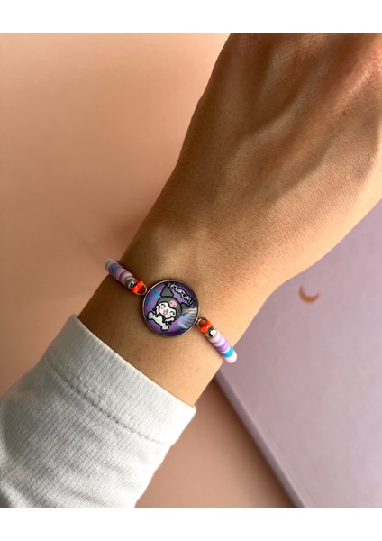 Kuromi Figürlü Fimo Boncuklu Makrome Bileklik (Rastgele Gönderim)