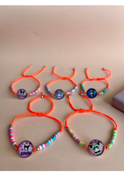 Kuromi Figürlü Fimo Boncuklu Makrome Bileklik (Rastgele Gönderim)