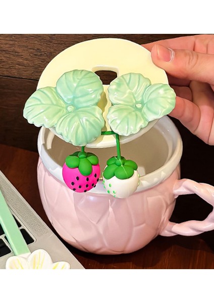Çilek Bahçesi Temalı Seramik Kupa modelleri