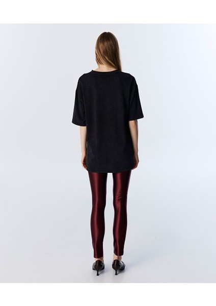 METAL AKSESUARLI VE BASKILI TİŞÖRT TW6250070124036 fırsatları