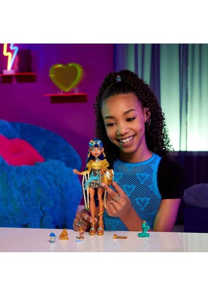 Ana Karakter Bebekler HPD53 - Cleo Denile HXH74 fırsatları