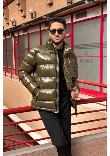 Hi-Quality, Çift Yönlü Fermuar, Regular Fit, Rüzgar ve Su Geçirmez, Parlak Şişme Mont 24USEC2475 modelleri