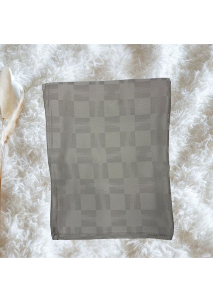 Jakarlı Dama Desenli Krem Şal