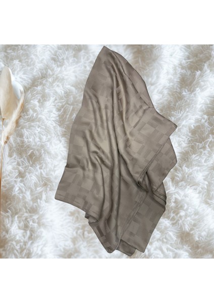 Jakarlı Dama Desenli Krem Şal fiyatları