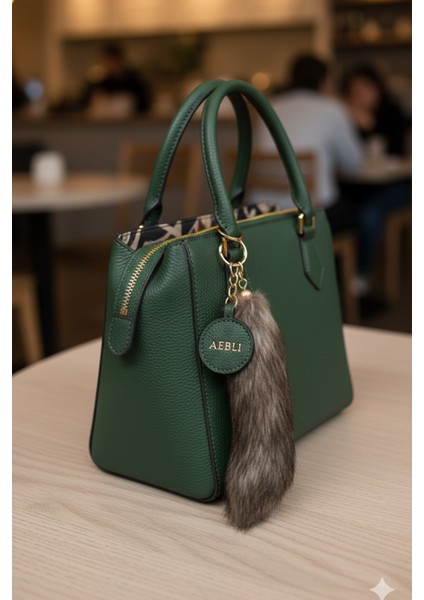 Gümüş Rengi Uzun Tüy Çanta Aksesuarı (15CM) modelleri