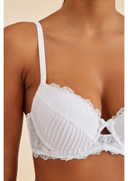 Paris Ekru Balenli Dantelli Dolgulu Push-Up Sütyen