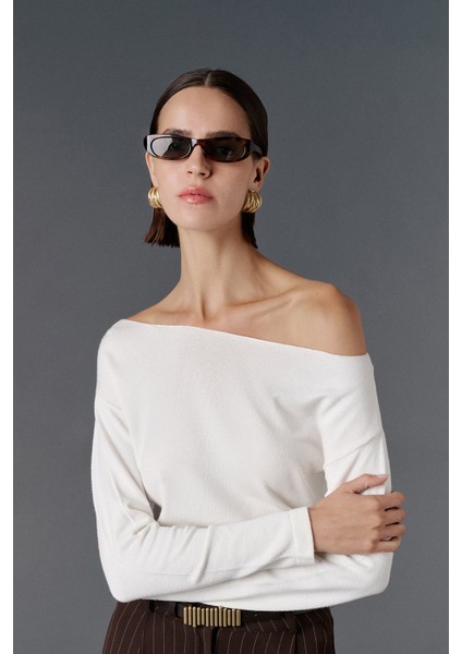 Kayık yaka triko kazak fırsatları