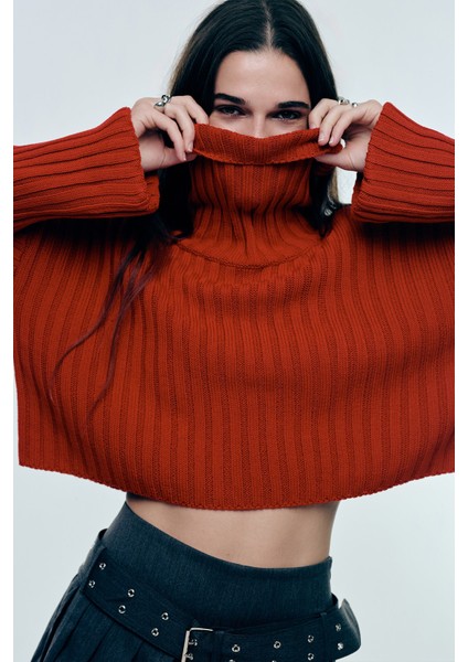 Kolları düğmeli örgü kazak modelleri