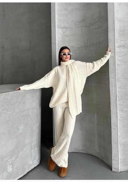 Kahve Atkılı Saç Örgülü Triko Pantolon Takım