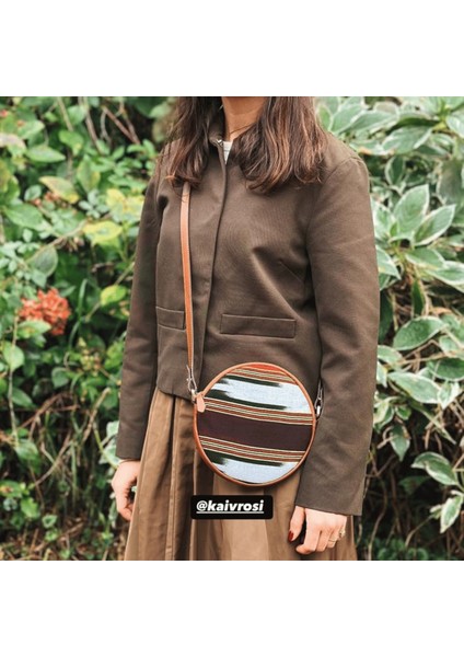 Çona Maxi - Kalın Çizgili Taba Deri Yuvarlak Çanta