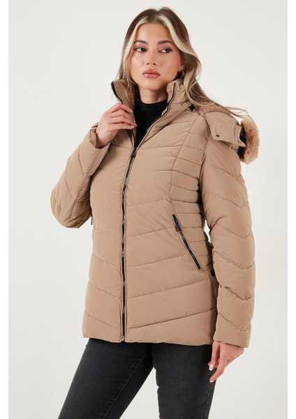 Kapitoneli Slim Fit Çıkarılabilir Kapüşonlu Mont Bayan Mont 497MARA