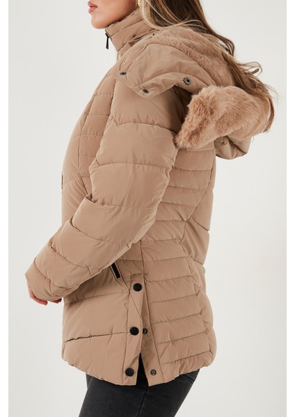 Kapitoneli Slim Fit Çıkarılabilir Kapüşonlu Mont Bayan Mont 497MARA