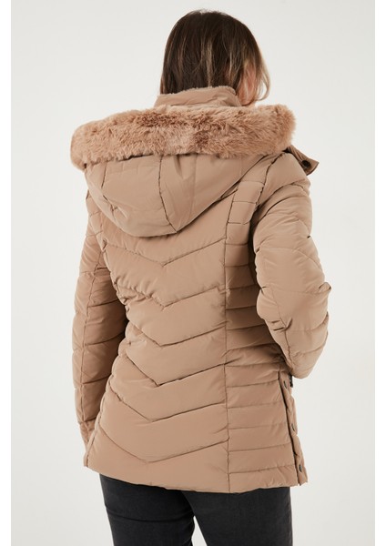 Kapitoneli Slim Fit Çıkarılabilir Kapüşonlu Mont Bayan Mont 497MARA