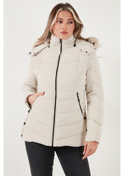 Kapitoneli Slim Fit Çıkarılabilir Kapüşonlu Mont Bayan Mont 497MARA