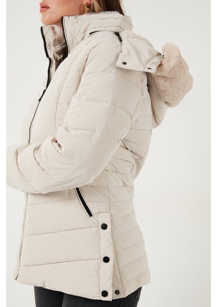 Kapitoneli Slim Fit Çıkarılabilir Kapüşonlu Mont Bayan Mont 497MARA