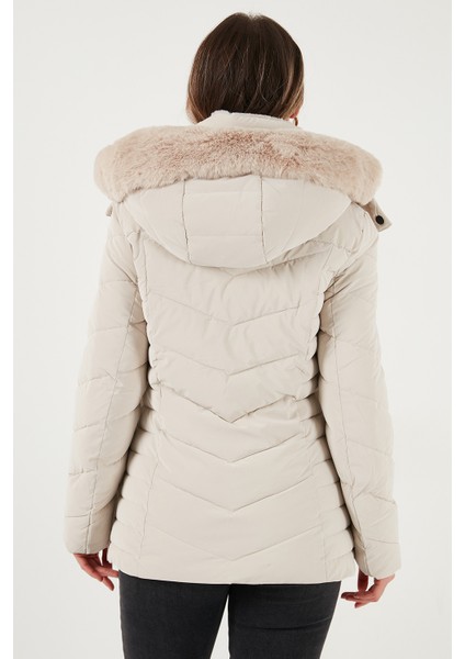 Kapitoneli Slim Fit Çıkarılabilir Kapüşonlu Mont Bayan Mont 497MARA