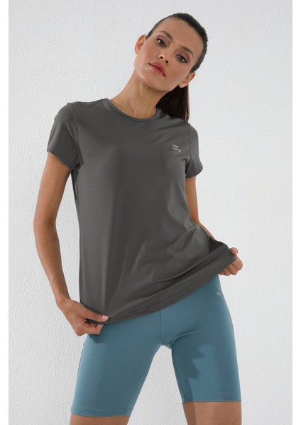 Koyu Gri Basic Kısa Kol Standart Kalıp O Yaka Kadın T-Shirt - 97144 fırsatları