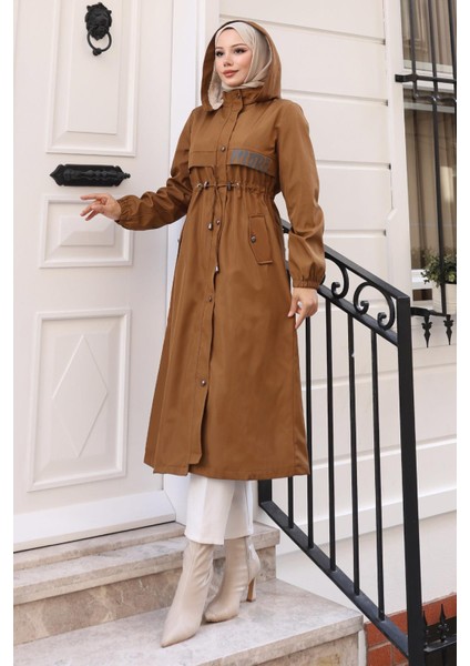 Yazı Detaylı Kapşonlu Mont Taba 15900