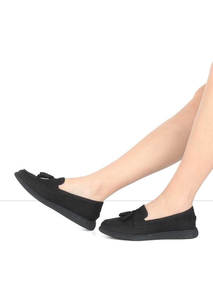 Kadın Siyah Püsküllü Nubuk Deri Ayakkabı