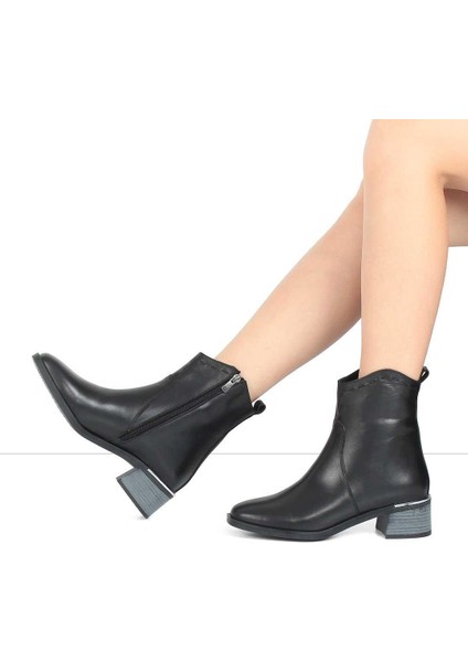 Kadın Siyah Fermuarlı Kalın Topuklu Deri Bot fiyatları