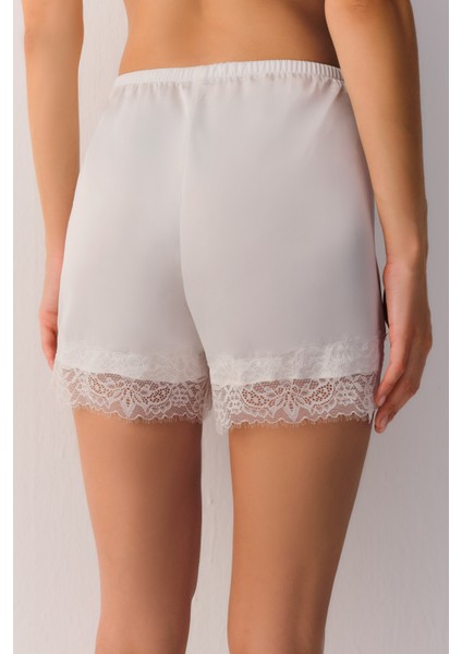 Helena Şort fırsatları