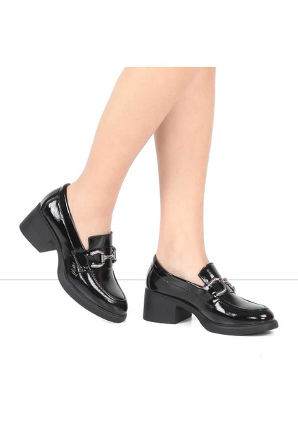 Kadın Siyah Tokalı Kalın Topuklu Rugan Deri Ayakkabı fiyatları
