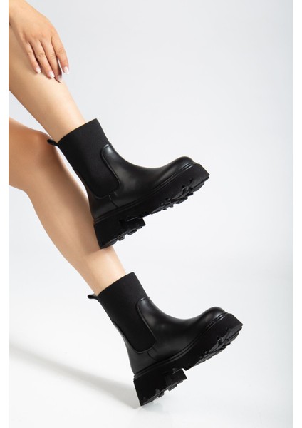 K-815 Siyah Lastikli Yüksek Tabanlı Günlük Kadın Bot modelleri